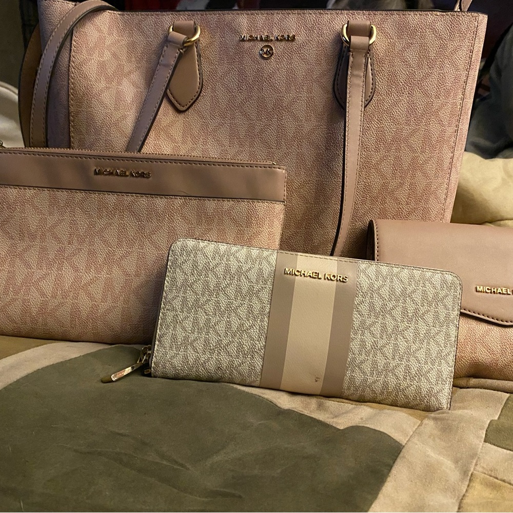 Michael Kors Tan and Pink Tote Set